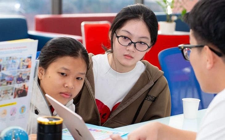 Điểm chuẩn đại học 2026: Ngành nào có điểm chuẩn cao nhất? - Ảnh 6.