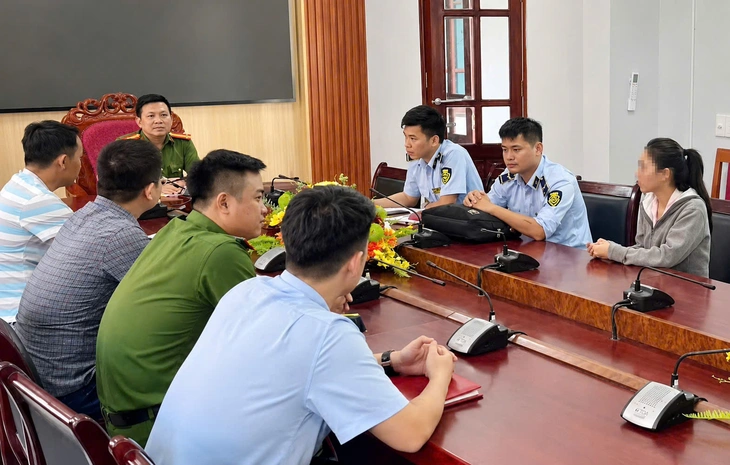 Đóng nước vào chai cũ có thương hiệu đem bán, xử lý thế nào? - Ảnh 1.