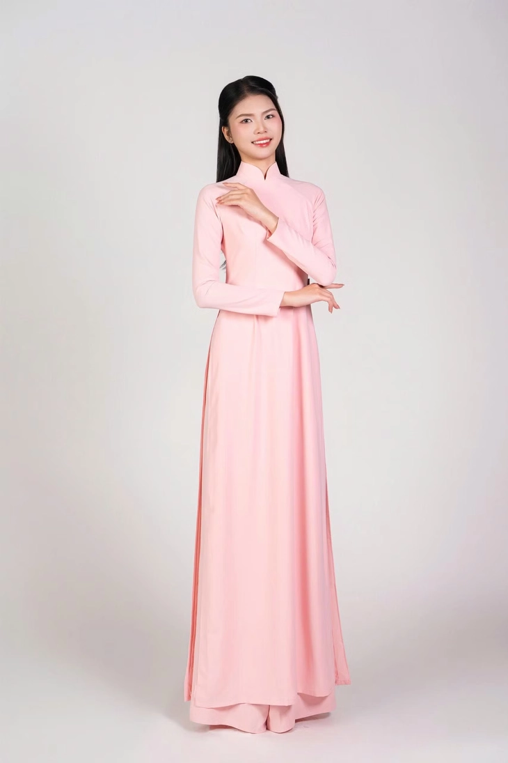  Từ hoa khôi giảng đường đến người đẹp nói 6 ngoại ngữ - Ảnh 11.