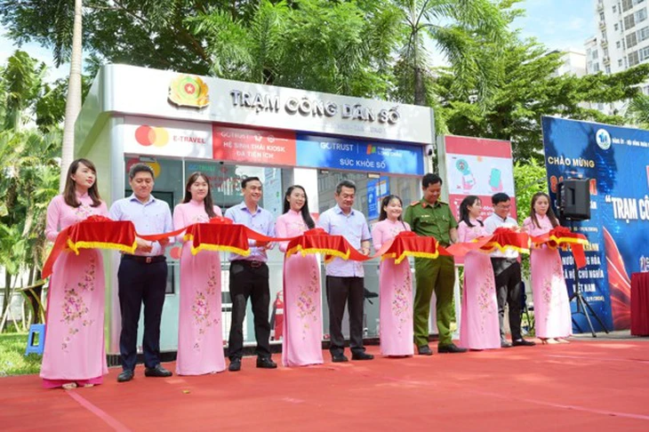 TP.HCM khánh thành Trạm Công dân số thứ 7 tại Phú Mỹ Hưng - Ảnh 2.