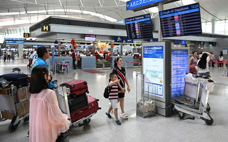 Đại biểu Quốc hội: Cần nghiêm túc đánh giá vụ UAV xâm nhập sân bay Tân Sơn Nhất - Ảnh 3.