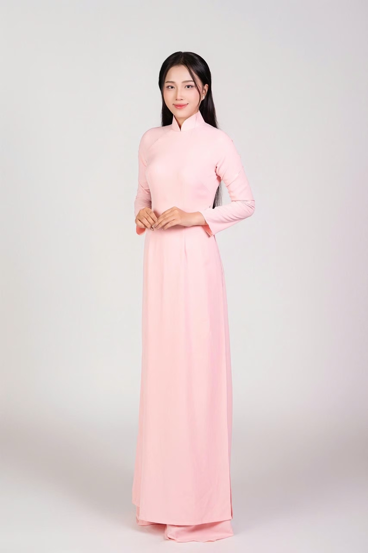  Từ hoa khôi giảng đường đến người đẹp nói 6 ngoại ngữ - Ảnh 8.