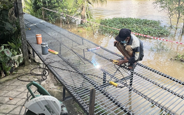 Cần Thơ: Gần 200 điểm sạt lở 'bủa vây', cần gần 1.000 tỉ đồng để xử lý - Ảnh 2.