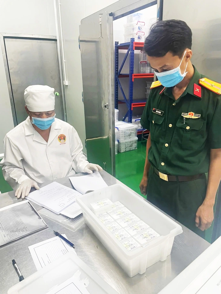 Mẫu ADN hài cốt liệt sĩ di chuyển máy may từ Chu Lai ra Hà Nội - Ảnh 6.