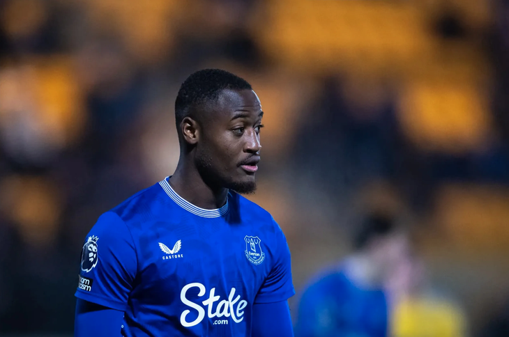 Sự nghiệp sao trẻ Everton chao đảo vì mê cá cược - Ảnh 1.