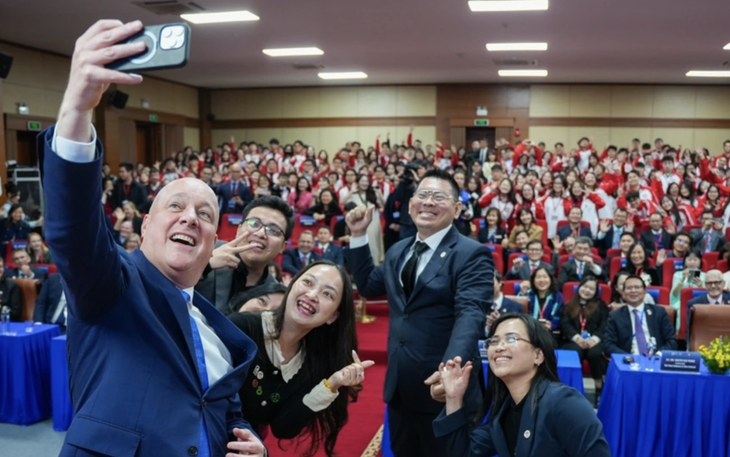 Toàn quyền New Zealand dẫn thơ Chế Lan Viên khi gặp Tổng Bí thư, Chủ tịch nước Tô Lâm - Ảnh 2.