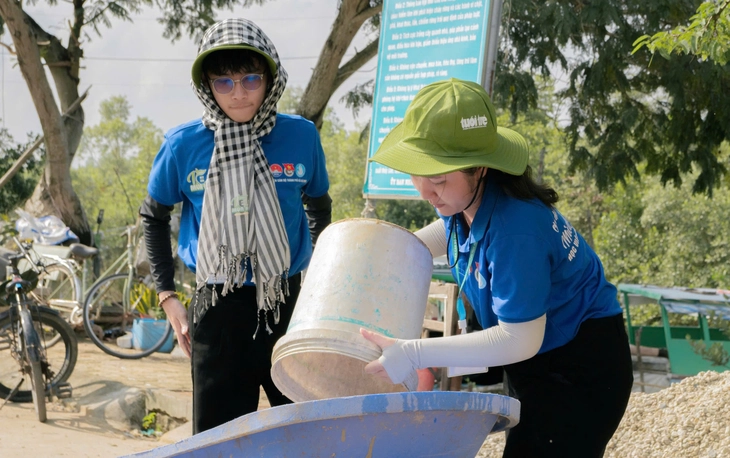 In dấu chân tình nguyện tại ấp Thiềng Liềng trong nhịp sống trẻ 2026 - Ảnh 1.