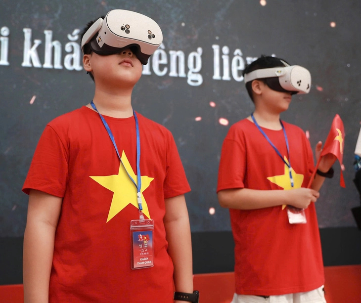 Đến dinh Độc Lập ‘xuyên không’ về thời khắc Bác Hồ đọc Tuyên ngôn Độc lập - Ảnh 3.