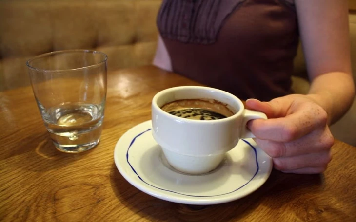 Làm mới ly cà phê Việt: Khi Robusta không còn đắng khét - Ảnh 1.