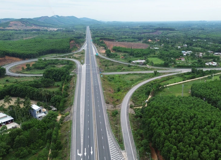 Đắk Lắk lập hồ sơ đề xuất dự án đường bộ cao tốc Phú Yên - Đắk Lắk - Ảnh 1.