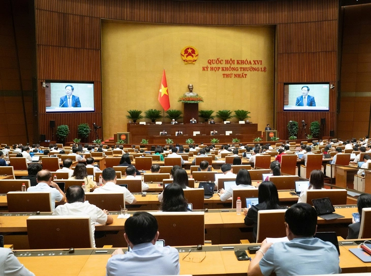 Trung tướng Tào Đức Thắng: Quy hoạch hạ tầng cho tương lai khi Việt Nam tiến lên 6G, 7G - Ảnh 2.
