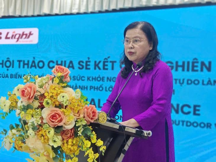 Hơn 40% lao động ngoài trời từ 45 tuổi trở lên: Áp lực kép từ khí hậu và mưu sinh - Ảnh 1.