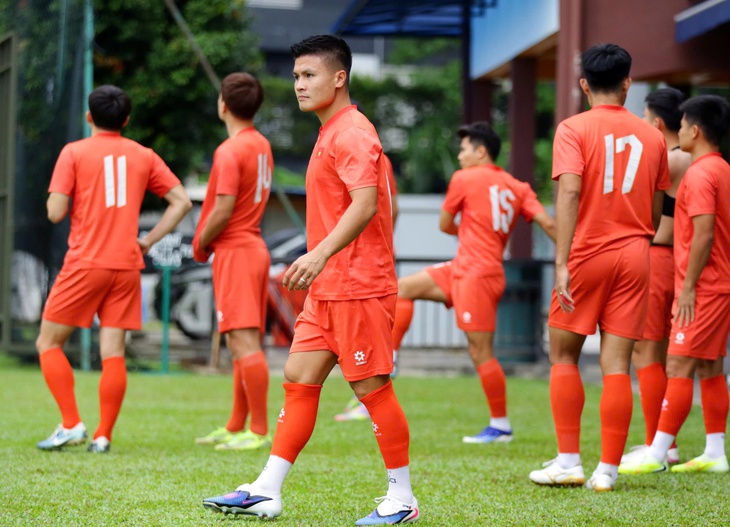 HLV Kim Sang Sik sẽ có cách dùng Quang Hải - Ảnh 1.