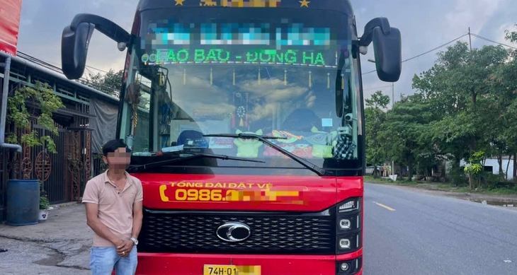 Tài xế có nồng độ cồn vẫn liều lĩnh lái xe khách, bị cảnh sát giao thông tạm giữ xe 7 ngày - Ảnh 1.