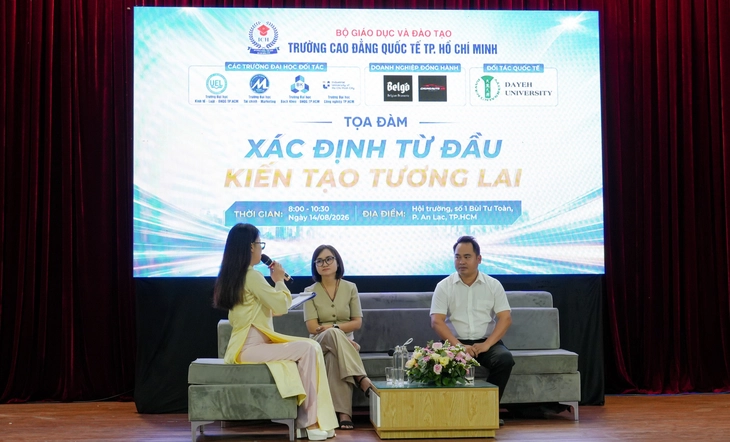 Nhắc nhở sinh viên chuẩn bị tốt nghiệp và điều quan trọng trong tuyển dụng 2026 - Ảnh 1.