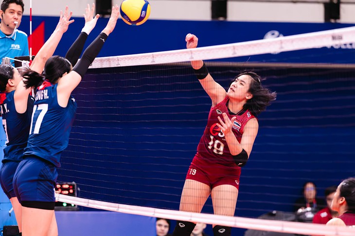 Bóng chuyền nữ Thái Lan vỡ mộng top 4 thế giới sau trận thua 'sốc' - Ảnh 1.