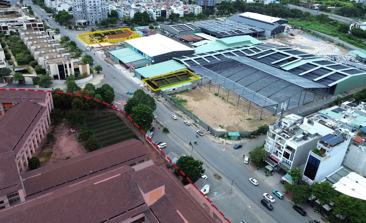 Phường Bình Trưng sẽ xử lý nghiêm vi phạm xây dựng sau phản ánh của Tuổi Trẻ - Ảnh 1.