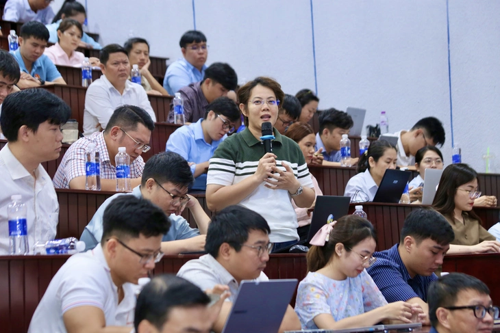 408 học viên TP.HCM sẵn sàng làm 'đầu mối' chuyển đổi số tại cơ sở - Ảnh 2.