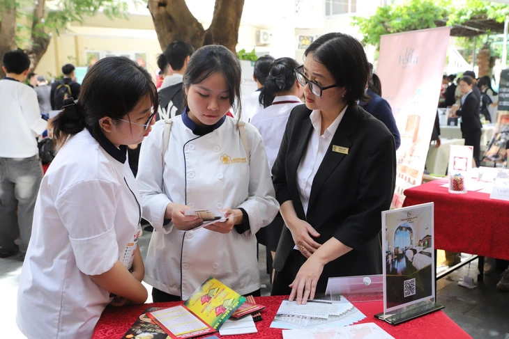 Nhắc nhở sinh viên chuẩn bị tốt nghiệp và điều quan trọng trong tuyển dụng 2026 - Ảnh 3.
