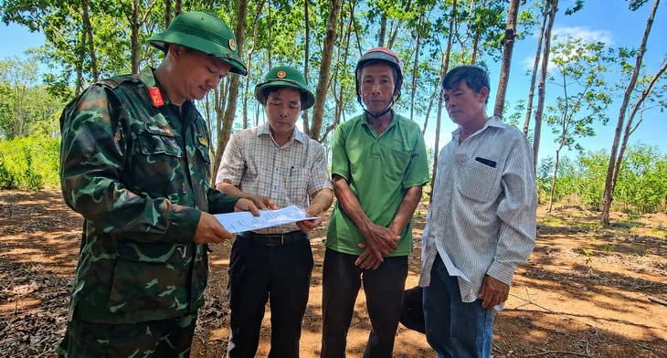 Nhân chứng kể chôn cất 11 liệt sĩ đặc công hy sinh ở Dốc Miếu, có người tên 'NGUYỄN KIẾN' - Ảnh 1.
