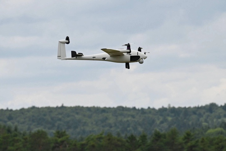 Ông Trump áp thuế 'sốc' với drone nhập khẩu - Ảnh 1.