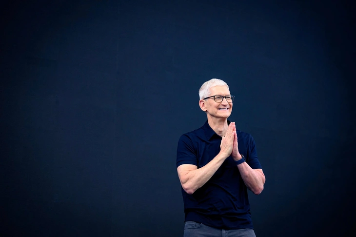 Tim Cook muốn được nhớ đến là 'người tốt và tử tế' sau 15 năm lãnh đạo Apple - Ảnh 1.