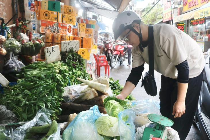 Người trẻ thuê người nấu ăn theo giờ, vừa có cơm nhà vừa đỡ tốn thời gian - Ảnh 1.