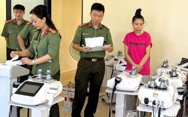 Bắt kẻ lừa bán suất tái định cư, chiếm đoạt hơn 3,4 tỉ đồng - Ảnh 2.