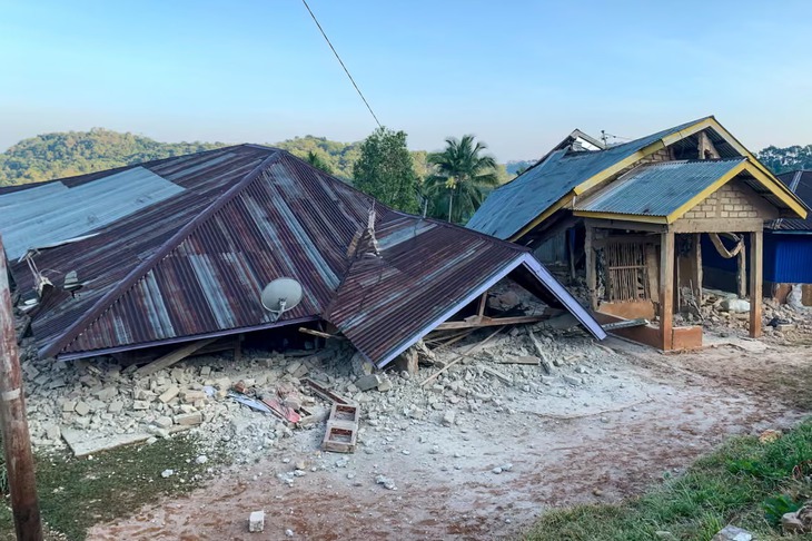 Động đất 7 , 7 độ tại Indonesia khiến 20 người thiệt mạng và nhiều công trình sập đổ - Ảnh 3.