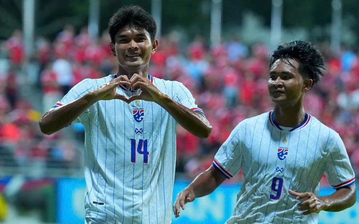 Video: Bàn thua đầu tiên của Thái Lan ở ASEAN Cup 2026 - Ảnh 2.