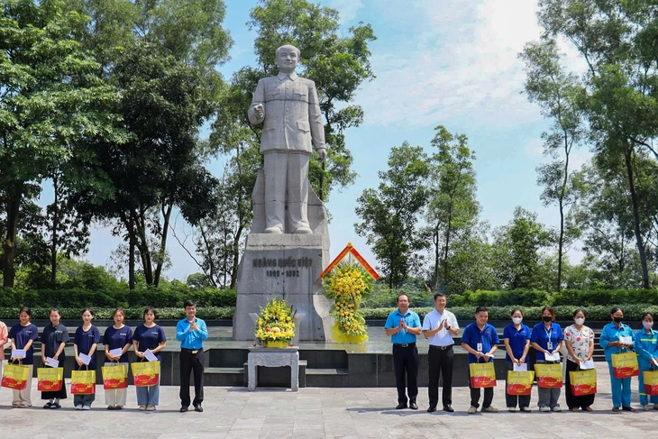 Thu nhập người lao động 14-18 triệu đồng/tháng, lương cơ bản vượt chuẩn 36% - Ảnh 2.