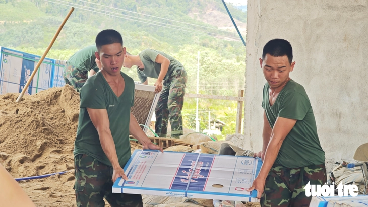 Trường nội trú 240 tỉ đang 'chạy đua tiến độ' giữa  đại ngàn A Lưới - Ảnh 2.