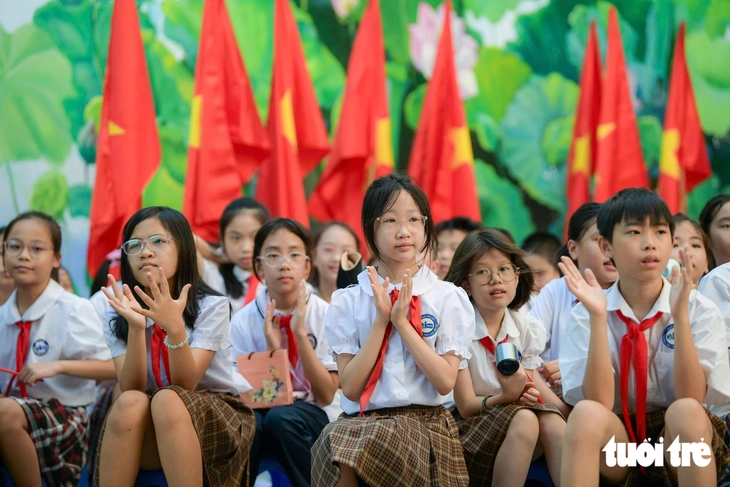 Khai giảng đồng loạt trên cả nước ngày 5-9, các trường rút gọn phần lễ - Ảnh 1.