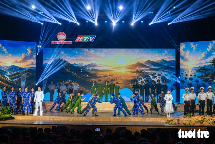 Hơn 55 tỉ đồng ủng hộ quỹ Vì biển đảo quê hương - Vì tuyến đầu Tổ quốc - Ảnh 2.