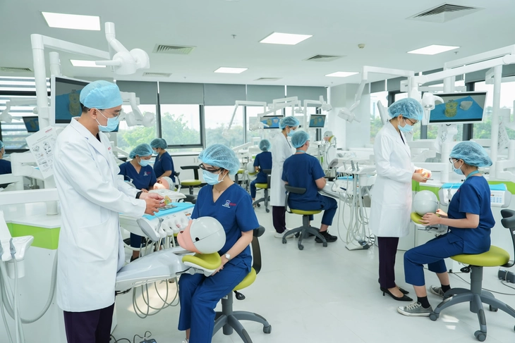 y khoa, răng hàm mặt, thương mại điện tử xét tuyển bổ sung - Ảnh 1.