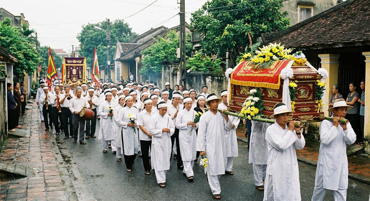Huế phát động thực hiện nếp sống văn minh, lễ tang không quá 72 giờ - Ảnh 1.