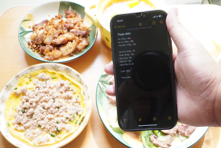 Người trẻ thuê người nấu ăn theo giờ, vừa có cơm nhà vừa đỡ tốn thời gian - Ảnh 2.