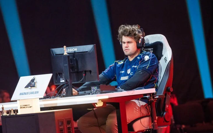 Xem ván đấu Carlsen ‘thí Hậu’ để giành chức vô địch EWC - Ảnh 2.