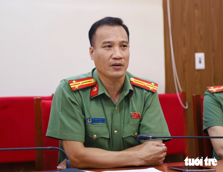 Cảnh vệ Việt Nam kể chuyện che ô giữa mưa, bảo vệ nguyên thủ dạo phố, ăn bún chả - Ảnh 9.
