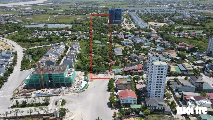 Nghệ An di dời 22 hộ dân 'sống treo' vì tuyến đường kéo dài 18 năm - Ảnh 1.
