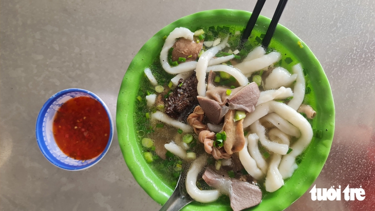 Bánh canh bột xắt Cai Lậy: Miếng ngon đậm tình đất và người miền Tây - Ảnh 5.