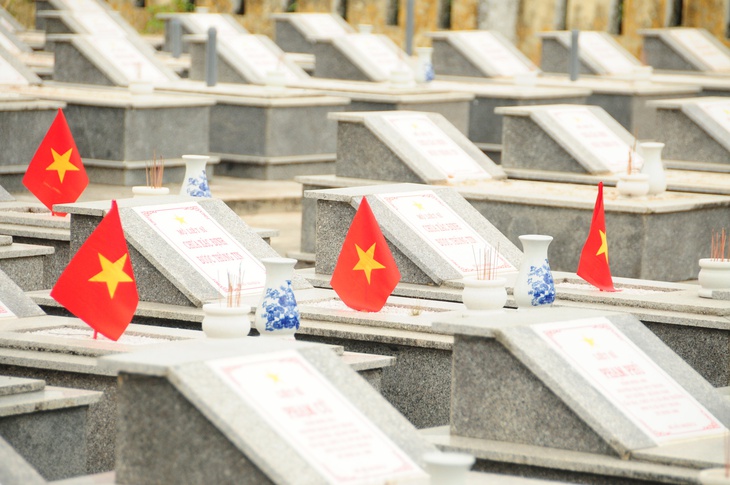Chính ủy Bộ CHQS TP Đà Nẵng: Hơn 1.000 người đang chạy đua lấy mẫu ADN hài cốt liệt sĩ trước mùa mưa - Ảnh 4.