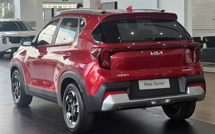 Tin tức giá xe: Kia Sonet giảm giá kỷ lục, niêm yết rẻ nhất phân khúc, xuống ngang Hyundai i10 - Ảnh 7.