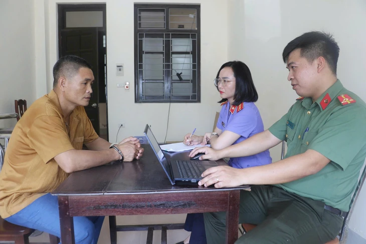 Lái tàu cầm đầu đường dây rút trộm hàng trăm ngàn lít dầu - Ảnh 1.