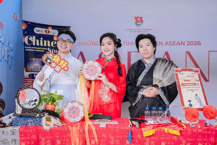 Hàng ngàn chiến sĩ tình nguyện hè 2026 hội tụ tại Đầm Sen trong Ngày hội ý nghĩa - Ảnh 3.