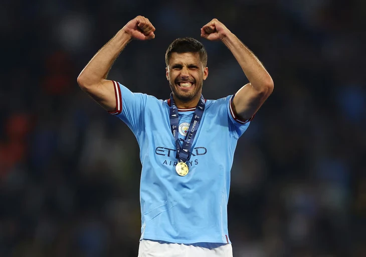 Barcelona chốt mua Rodri từ Man City với giá 65 triệu bảng - Ảnh 1.