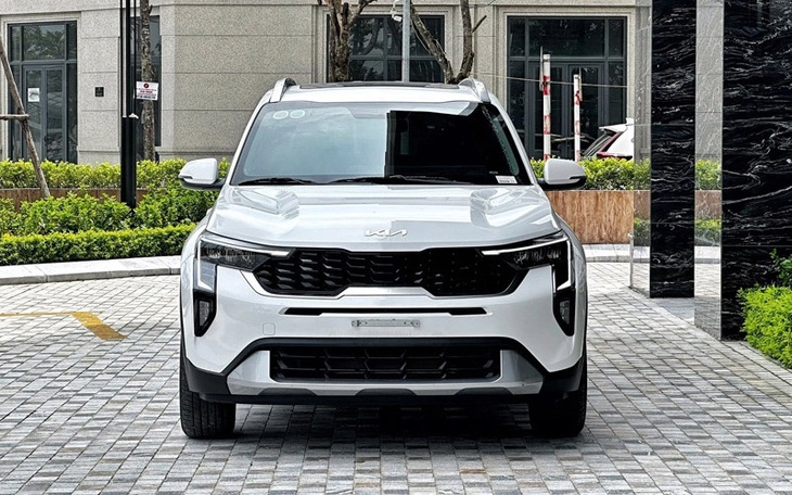 Tin tức giá xe: Kia Sonet giảm giá kỷ lục, niêm yết rẻ nhất phân khúc, xuống ngang Hyundai i10 - Ảnh 1.