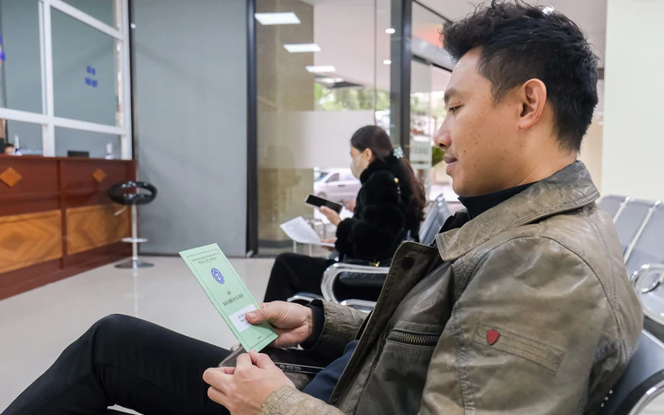 Sao cứ 'khó tính, bảo thủ’ lại đổ cho tuổi già? - Ảnh 2.