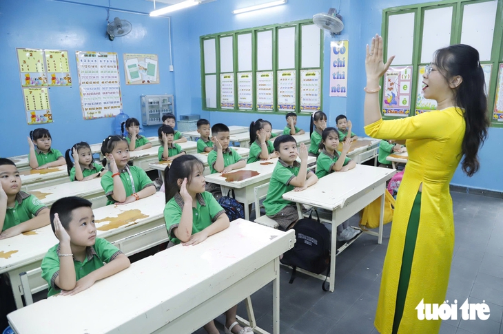 TP.HCM: Rộn ràng ngày tựu trường của học sinh lớp 1, sẵn sàng đón đầu xu hướng AI - Ảnh 5.