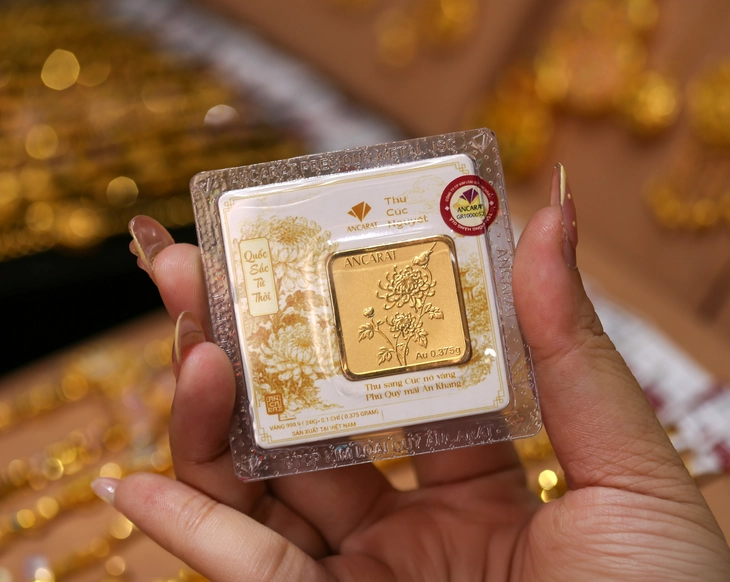 Giá vàng bất ngờ bật tăng - Ảnh 2.